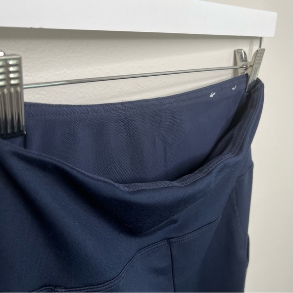 Fabletics Women's Mid Rise Leggings with Pockets Navy Blue Size XS - Picture 7 of 8